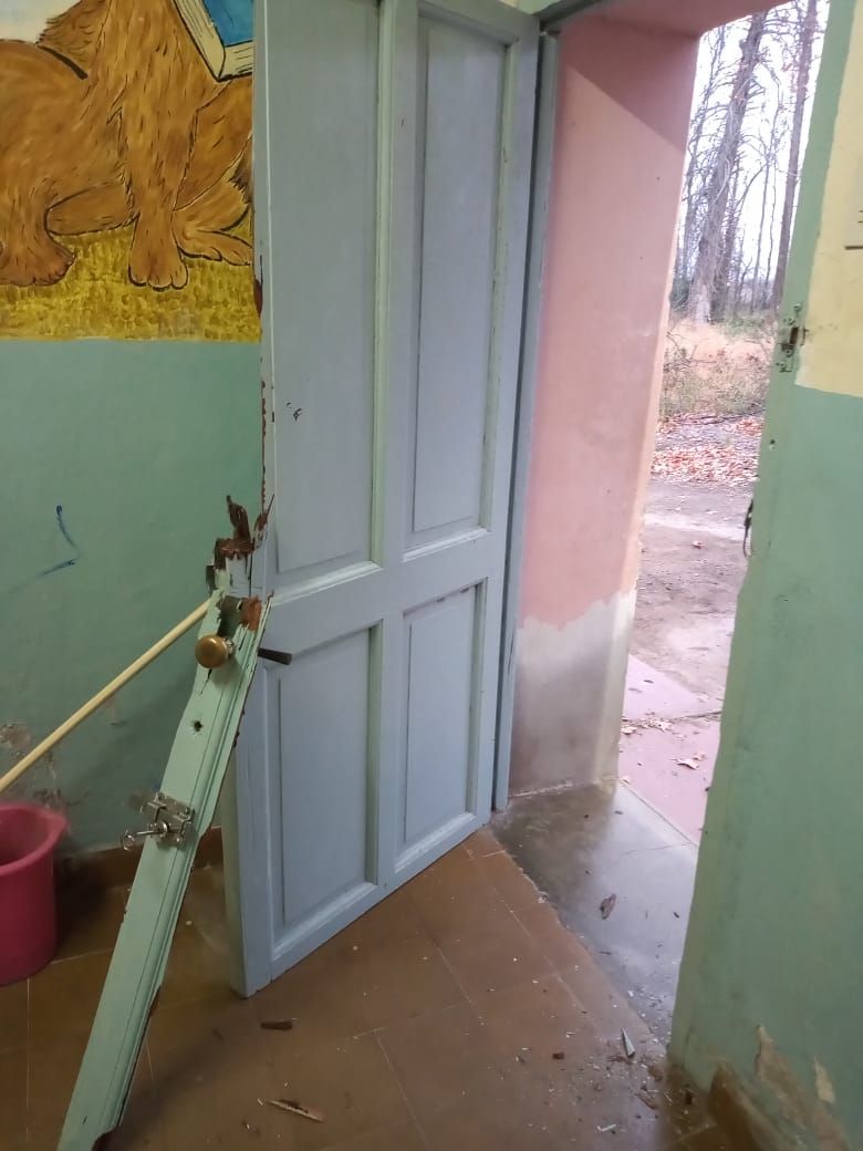 Sustrajeron elementos de la  escuela Sotero Arizu de Villa Atuel