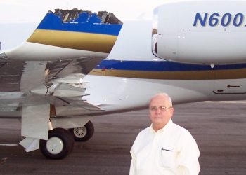 Chocó contra un Boeing 737 a 11 mil metros de altura y sobrevivió: “Llegué a escribir una carta de despedida a mi esposa”