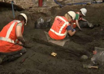 Descubrieron 200 cadáveres en una excavación bajo una iglesia en Países Bajos