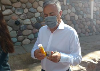 El precandidato a senador nacional , Alfredo Cornejo, ya emitió su voto