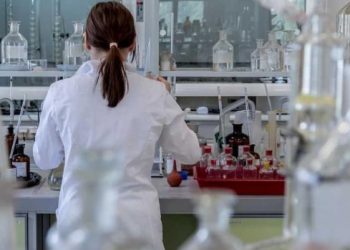 En julio bajó la venta y la producción de la industria química