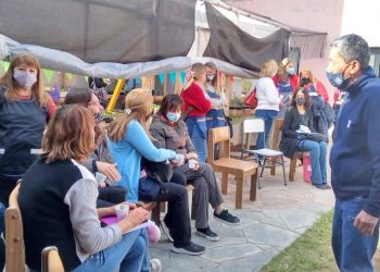 Entregaron más de 500 kits de huerta para desarrollarlas en los jardines maternales
