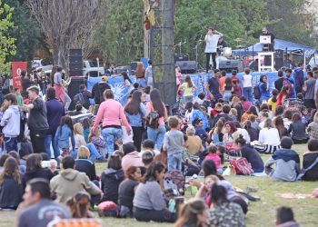 Los jóvenes disfrutaron de los festejos del Día del Estudiante con la “Primavera en el Parque”