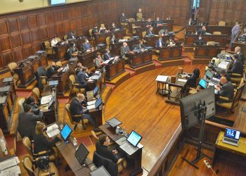 Incorporaron un sistema para mejorar la audición de hipoacúsicos en la Legislatura provincial