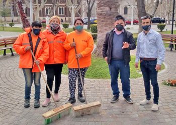 Internos de la unidad penal de El Cerrito fabrican escobillones con material reciclado