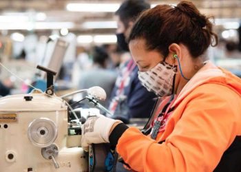 Los salarios volvieron a perder frente a la inflación en julio y acumulan más de 40 meses de caída