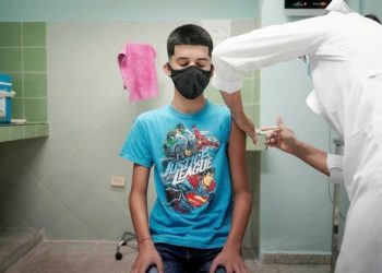 Pfizer BioNTech anunció que su vacuna es segura para niños de entre 5 y 11 años