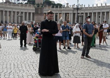 Polémica decisión: exigen pase sanitario obligatorio para entrar al Vaticano, pero no a los fieles