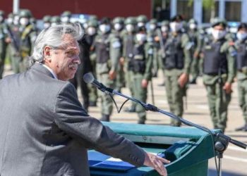 Reclamo de comandantes retirados de la Gendarmería al Presidente