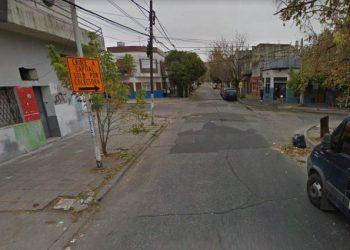 Robó, se tiroteo con la policía y tomó de rehén a un votante