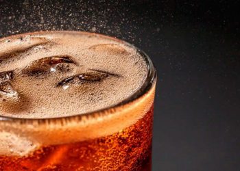 Tragedia en China: Se tomó una botella de gaseosa entera en 10 minutos y murió