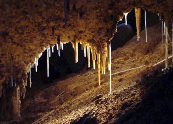 Turismo: luego de 17 meses reabrió la Caverna de las Brujas
