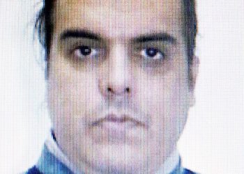 Fuerte choque en pleno cruce con semáforos