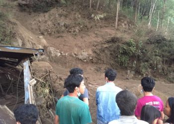 Al menos tres muertos y siete heridos por un terremoto en la isla de Bali