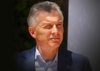 Alberto Fernández firmó el decreto que releva a Macri del secreto de Inteligencia para que pueda declarar