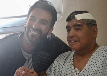 El asistente personal y un sobrino de Maradona complicaron a médicos y enfermeros