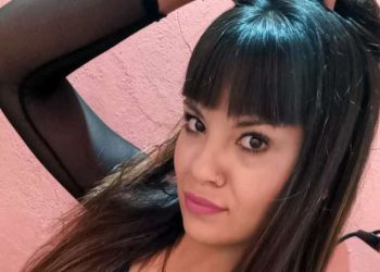 Encontraron a una mujer policía muerta en su casa de un balazo en la cabeza: sospechan que el novio la mató