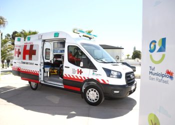 El intendente Félix presentó una ambulancia que envió Nación y la pondrá a disposición de las necesidades de San Rafael