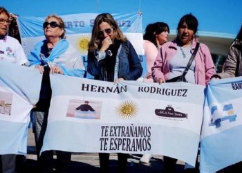 Familiares de las víctimas del ARA San Juan piden que no haya ninguna movilización política