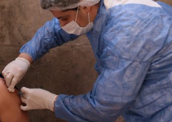 Mendoza va a vacunar en la previa de los partidos de fútbol