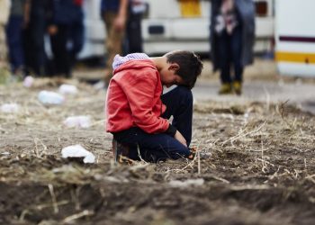 Huérfanos del COVID: la cruda historia de Mijaíl, el niño que perdió a sus padres, su tío y su abuela durante la pandemia