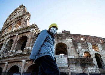 Italia en estado de alarma: detectan casos de la variante AY.4.2, más contagiosa que la Delta