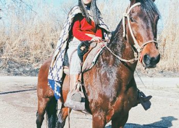 Larisa Maya fue electa como la Flor de la Tradición