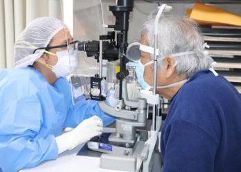 Llevan a cabo cirugías gratuitas de cataratas para adultos mayores en San Rafael