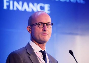 Los bancos internacionales advirtieron que la Argentina debe acordar cuanto antes con el FMI para estabilizar la economía