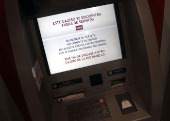 Problemas en la red de cajeros automáticos Banelco y en el uso de tarjetas de crédito Visa