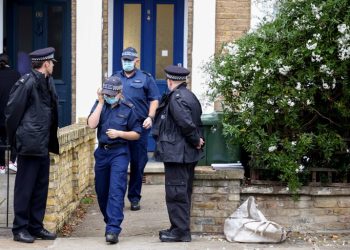 Reino Unido contempla reforzar protección de sus diputados tras el asesinato de un diputado conservador