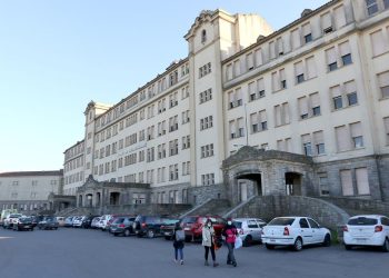 Un caso que investiga la justicia: Se atendió por un dolor de muelas y terminó internada en coma y con la pérdida de un embarazo de seis meses