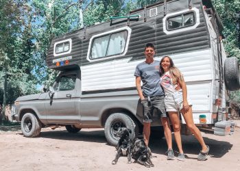 Recorren el país en una camioneta modelo 78 y pasaron por San Rafael