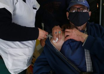 Vacunación: en Mendoza hay 300.000 personas que aún no completan su esquema