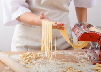 Venden fideos caseros para ayudar a la familia de Natalia Tagua