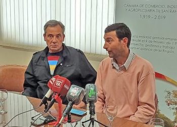 El desarrollo del comercio durante este fin de semana largo y el perjuicio turístico de tenerlo cerrado