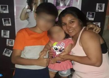 Brutal femicidio: murió golpeada y apuñalada por su pareja