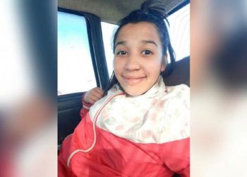 Drama en Neuquén: una joven estaba en su habitación con su hijo cuando una bala entró por la ventana y la mató