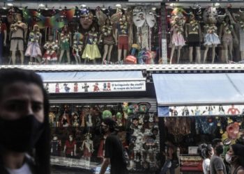 Brasil restringirá la entrada desde seis países africanos por nueva la variante Omicron