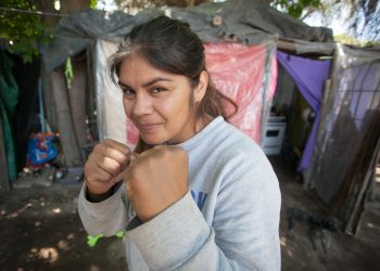 De la cima del boxeo a vivir en una casa de nailon: la dura vida de la campeona mendocina Yésica Marcos