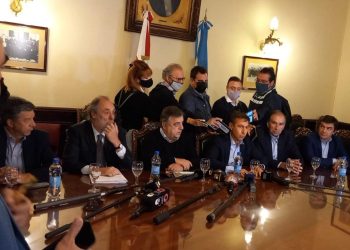 Decretos del Gobierno: legisladores de Juntos por el Cambio ratificaron rechazo a tratar 116 DNU, se fueron de Bicameral