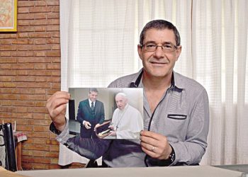 Es mendocino y el Papa Francisco tiene uno de sus cuchillos