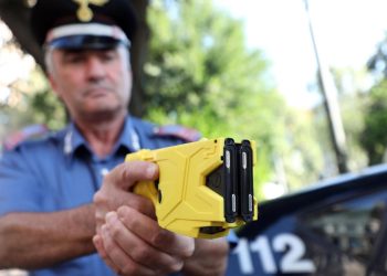 Impulsan proyecto de ley para habilitar pistolas Taser en Mendoza
