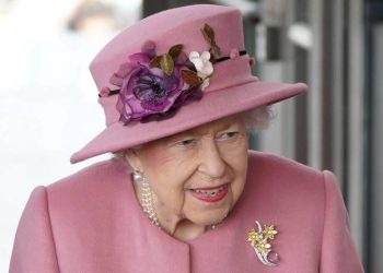 La ausencia de Isabel II en otro acto oficial preocupa al Reino Unido