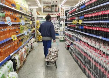 La economía no levanta: congelamiento de precios no impacta y la inflación seguiría alta en los próximos seis meses