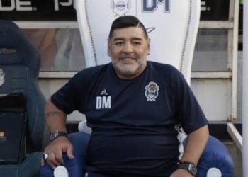 Los fiscales buscan determinar si a Maradona le daban drogas