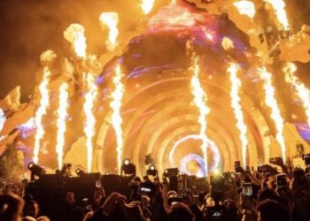 Tragedia en EEUU: al menos ocho muertos y decenas de heridos por una avalancha humana en un festival de música
