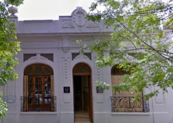 Escalofriante: Un hombre murió en un neuropsiquiátrico y en el velorio descubrieron que lo habían matado