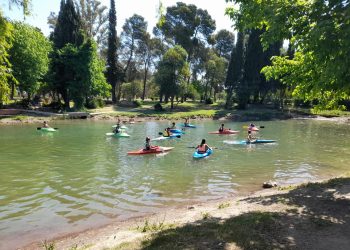 Volvió el canotaje a la laguna del parque Mariano Moreno