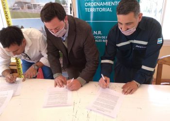 Ambiente firma acuerdo para optimizar el manejo de la pesca en San Rafael